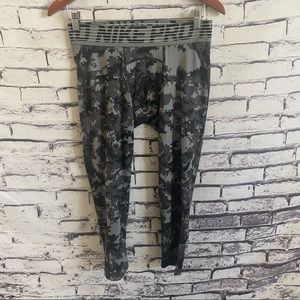 Nike Pro Hypercool Compression 3/4 Training Tights Grey Digital Camo SZ M